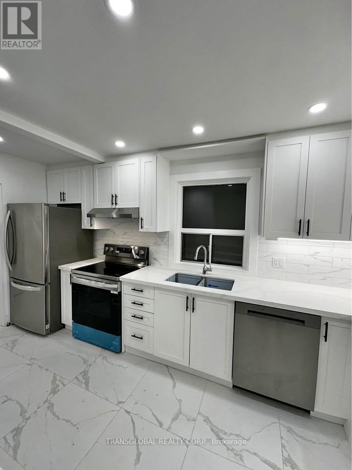 10 ANTICOSTI DRIVE, Toronto, Ontario