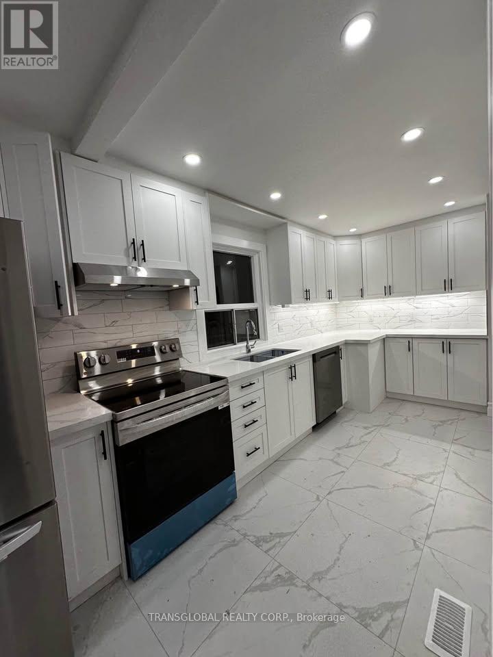 10 Anticosti Drive, Toronto, Ontario  M1J 1V5 - Photo 2 - E13202690