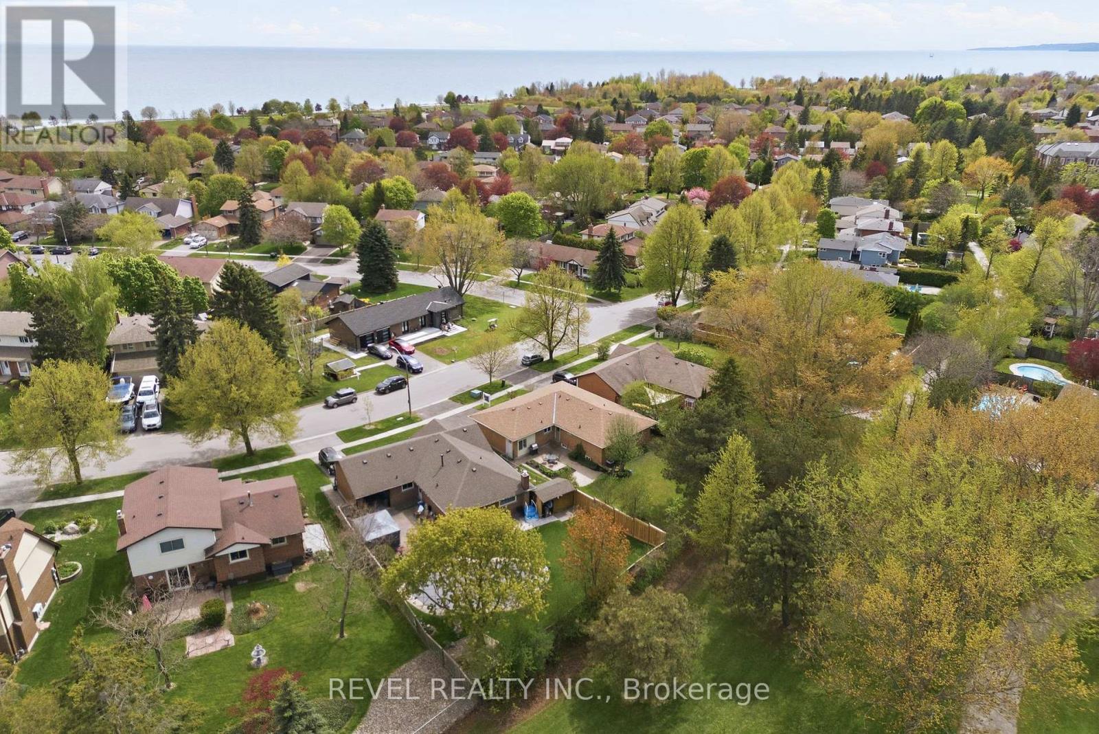 39 Anstead Crescent, Ajax, Ontario  L1S 3X4 - Photo 48 - E13202810