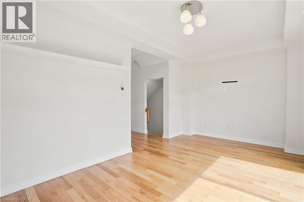 39 Baskett Street, Brantford, Ontario  N3T 0W5 - Photo 7 - 40833308