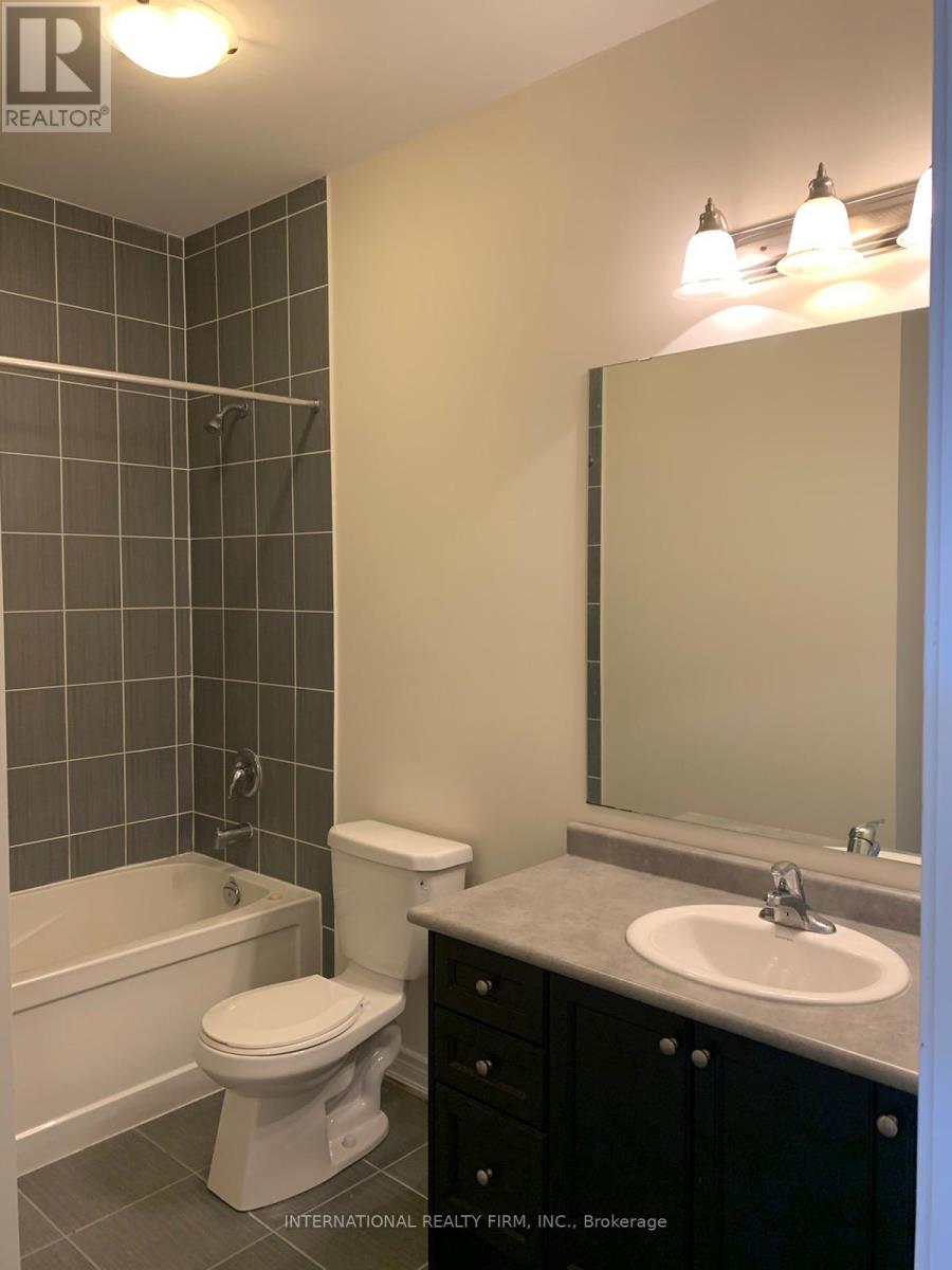 10 Folliot Street, Aurora, Ontario  L4G 0W1 - Photo 11 - N13201456