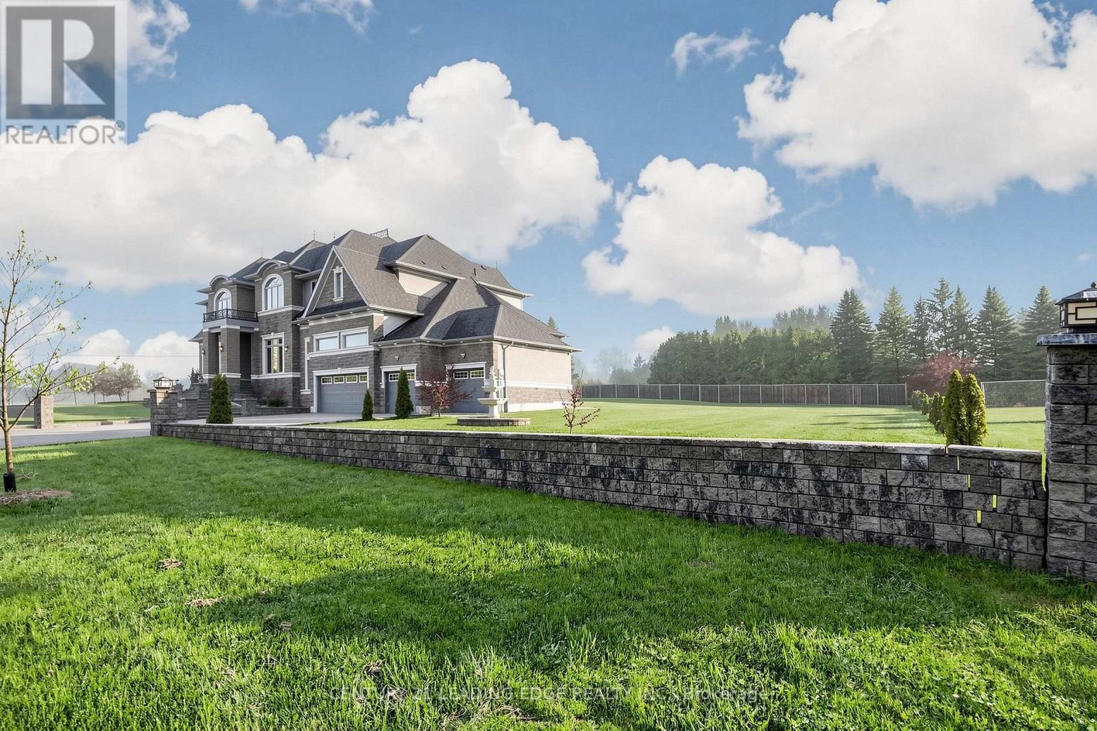 2 Sam Davis Court, Whitchurch-Stouffville, Ontario  L4A 4R4 - Photo 3 - N13201976