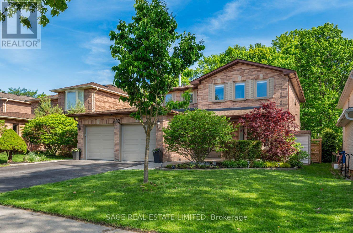 682 LESLIE VALLEY DRIVE, Newmarket, Ontario