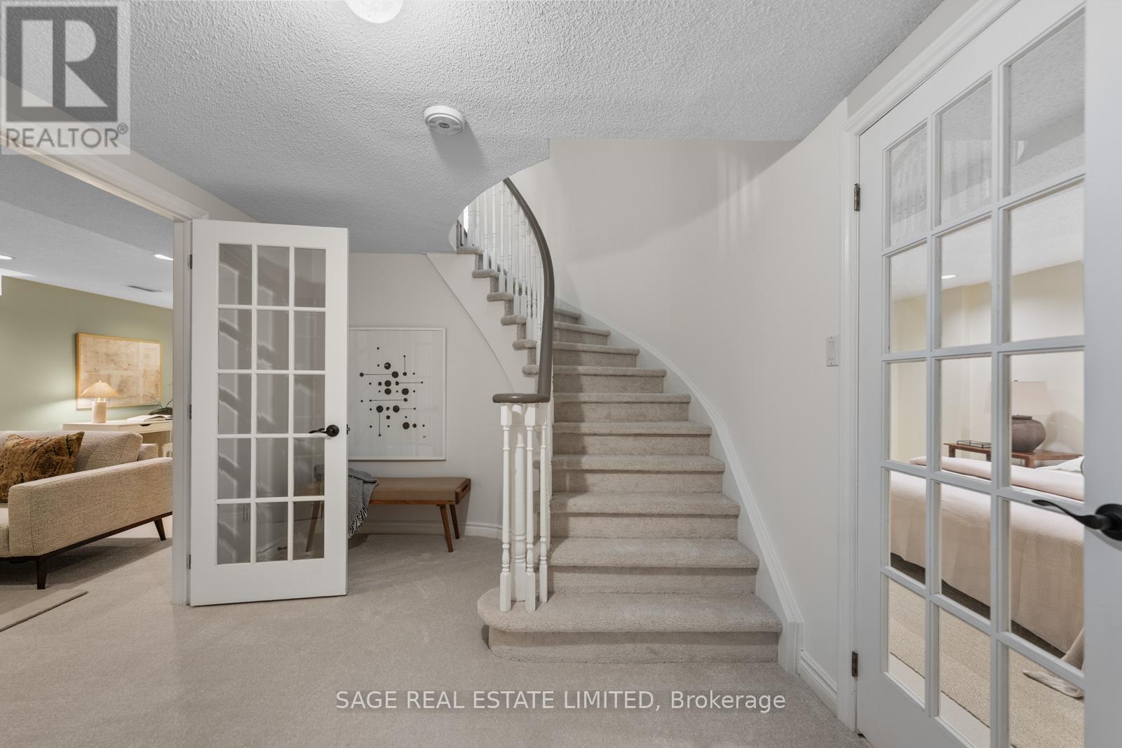 682 Leslie Valley Drive, Newmarket, Ontario  L3Y 7J5 - Photo 38 - N13202970