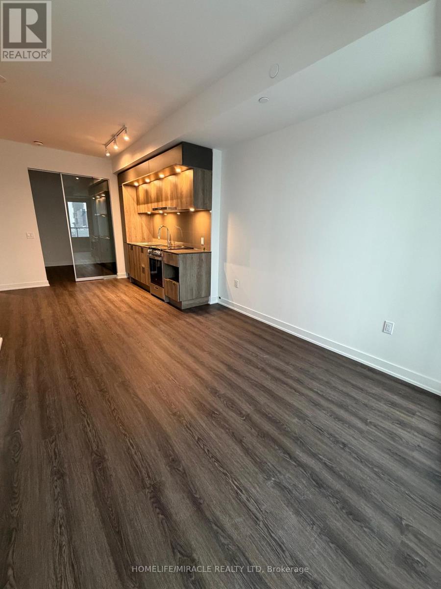 1806 - 448 Burnhamthorpe Road W, Mississauga, Ontario  L5B 0R4 - Photo 3 - W13201512