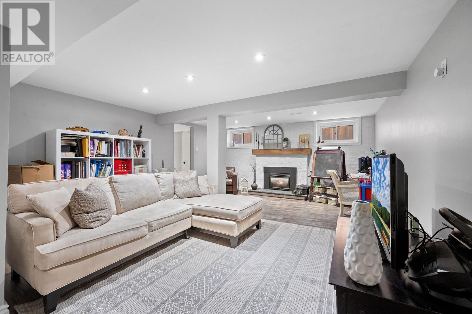 18 Smallwood Drive, Toronto, Ontario  M3M 1K8 - Photo 32 - W13202032