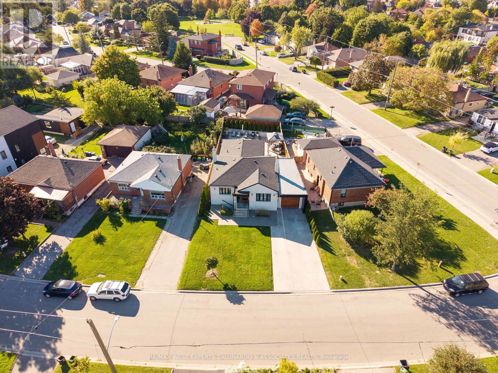 18 Smallwood Drive, Toronto, Ontario  M3M 1K8 - Photo 48 - W13202032