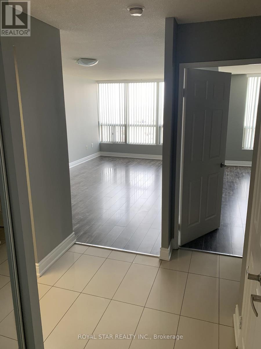 1901 - 4470 Tucana Court, Mississauga, Ontario  L5R 3K8 - Photo 2 - W13202280