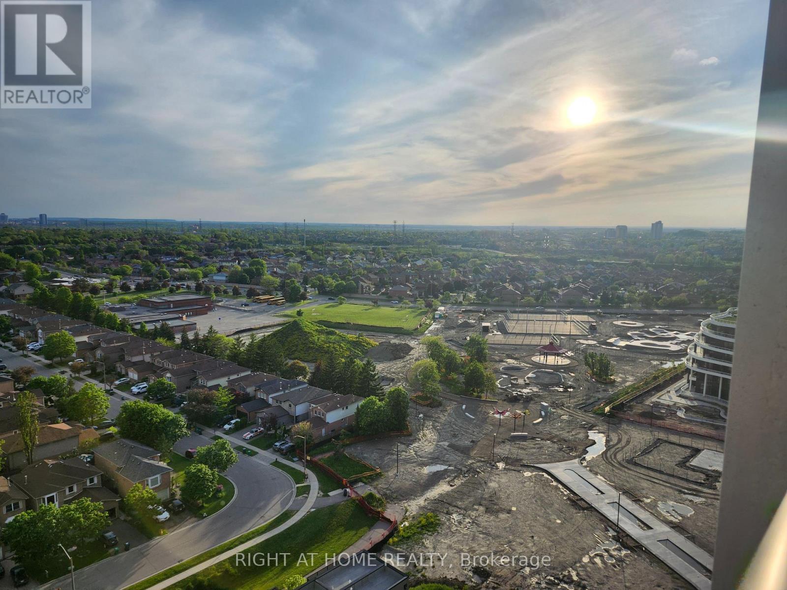 1710 - 4085 Parkside Village Drive, Mississauga, Ontario  L5B 0K9 - Photo 16 - W13202342