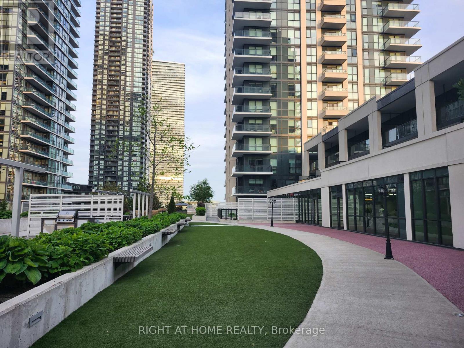 1710 - 4085 Parkside Village Drive, Mississauga, Ontario  L5B 0K9 - Photo 19 - W13202342