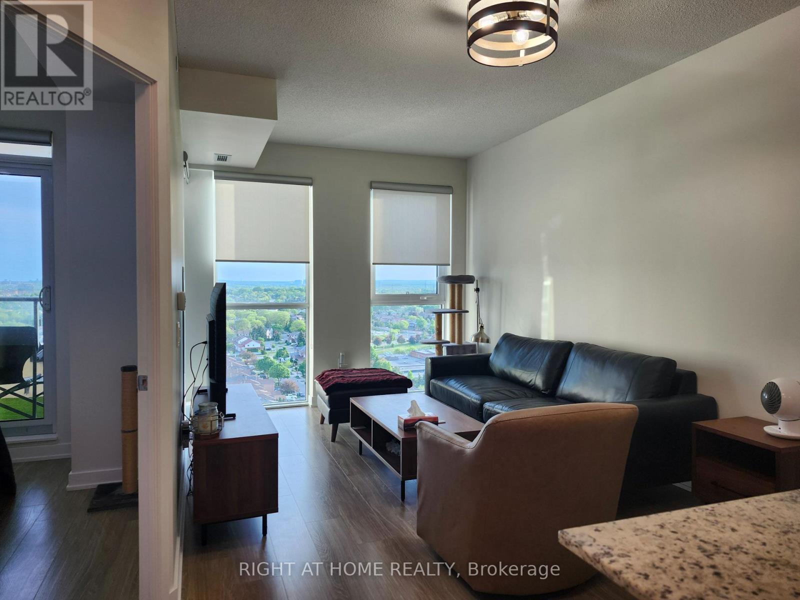 1710 - 4085 Parkside Village Drive, Mississauga, Ontario  L5B 0K9 - Photo 3 - W13202342