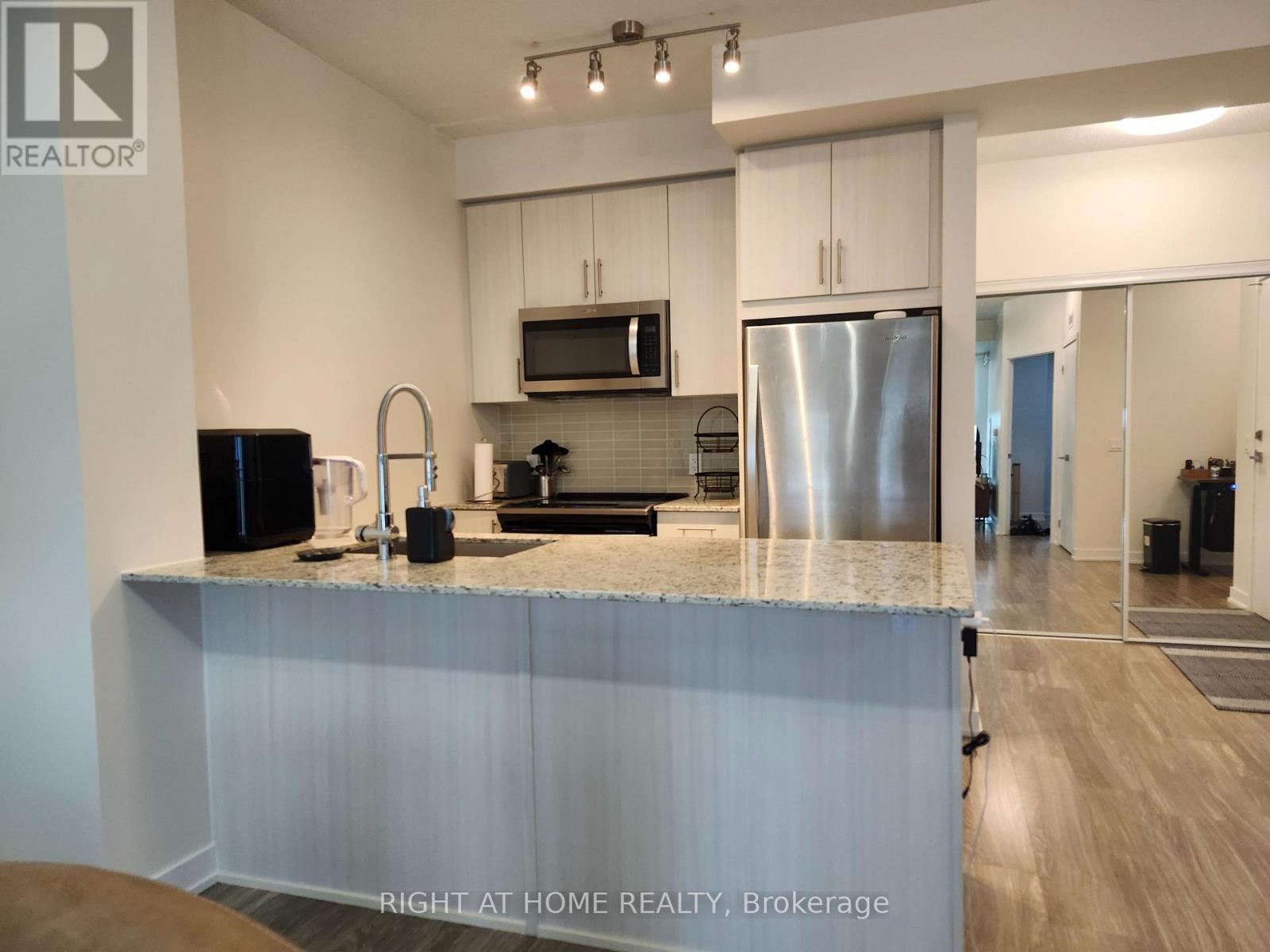 1710 - 4085 Parkside Village Drive, Mississauga, Ontario  L5B 0K9 - Photo 5 - W13202342