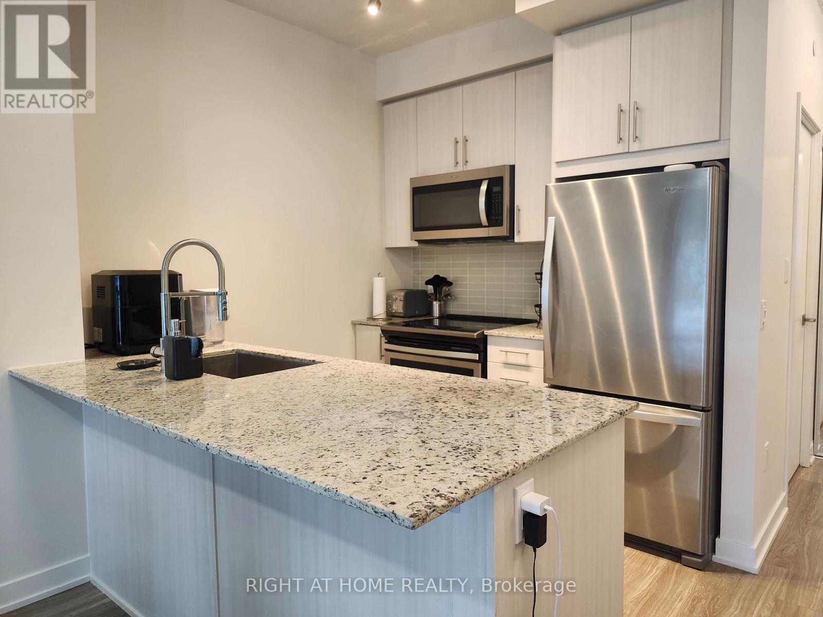 1710 - 4085 Parkside Village Drive, Mississauga, Ontario  L5B 0K9 - Photo 6 - W13202342
