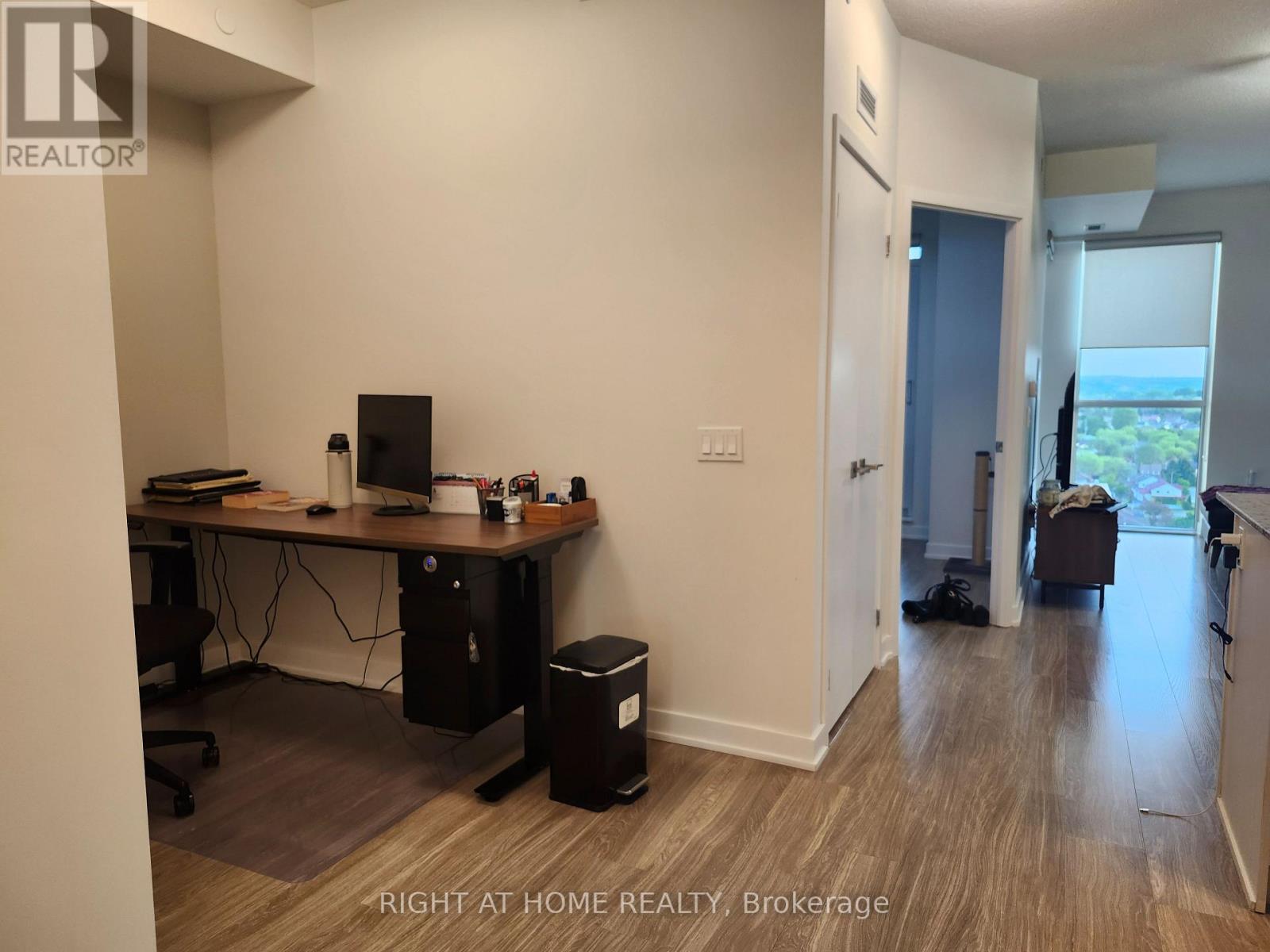 1710 - 4085 Parkside Village Drive, Mississauga, Ontario  L5B 0K9 - Photo 9 - W13202342