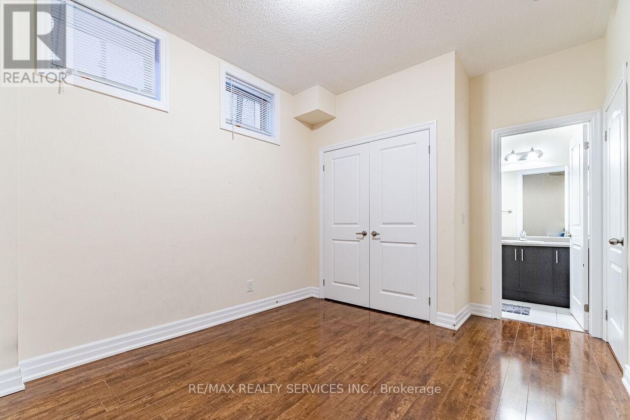 128 Rising Hill Ridge, Brampton, Ontario  L6Y 6B3 - Photo 12 - W13203148