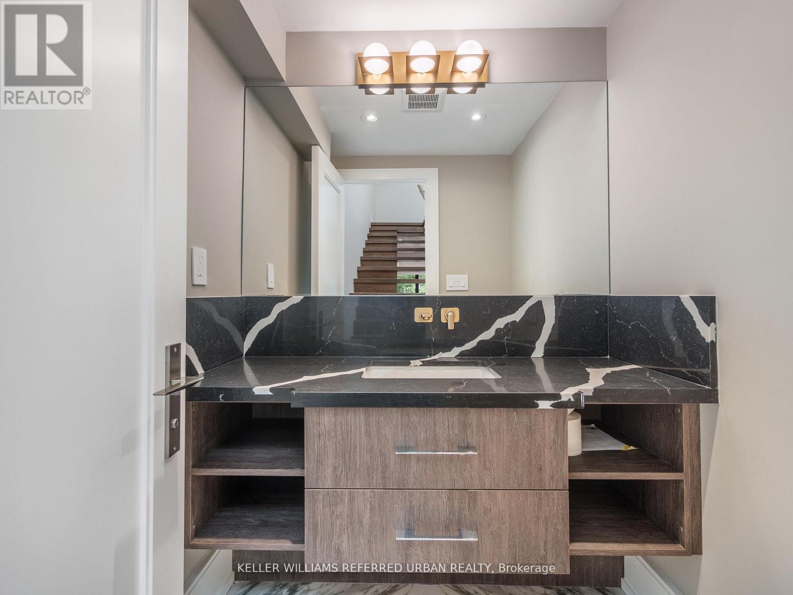 327 Melrose Street, Toronto, Ontario  M8Z 1G7 - Photo 23 - W13203158