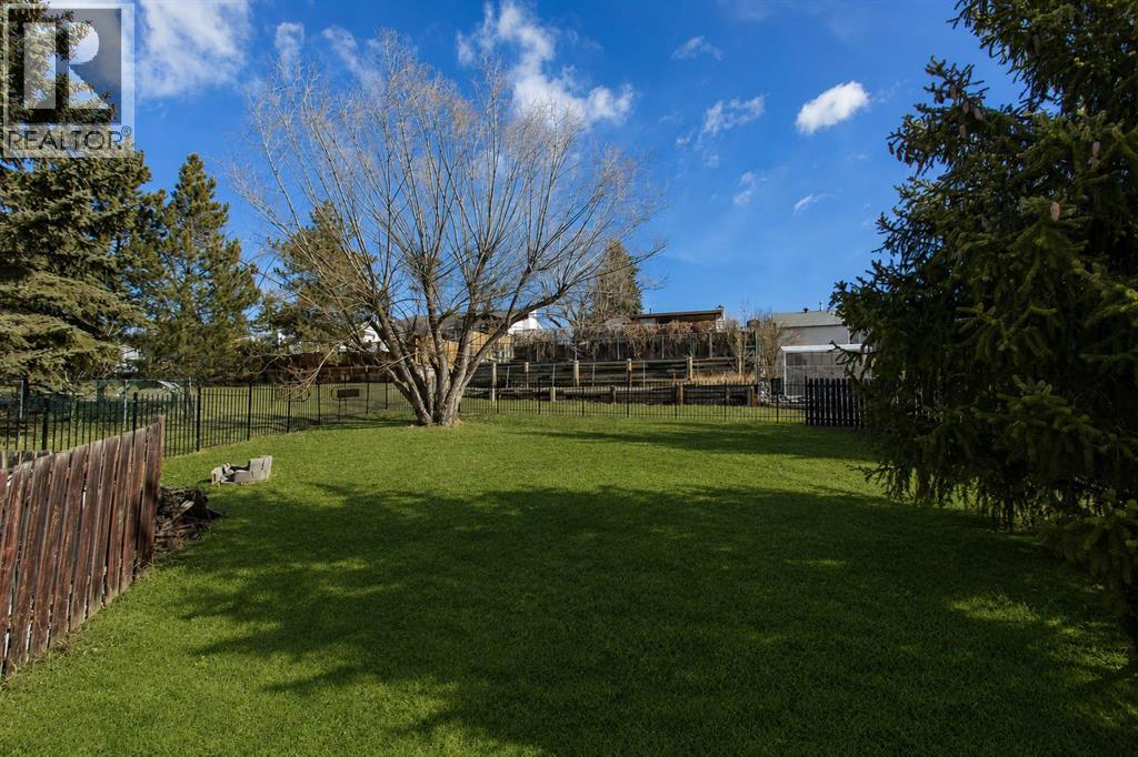103 Westview Drive, Sylvan Lake, Alberta  T4S 1H7 - Photo 4 - A2306182