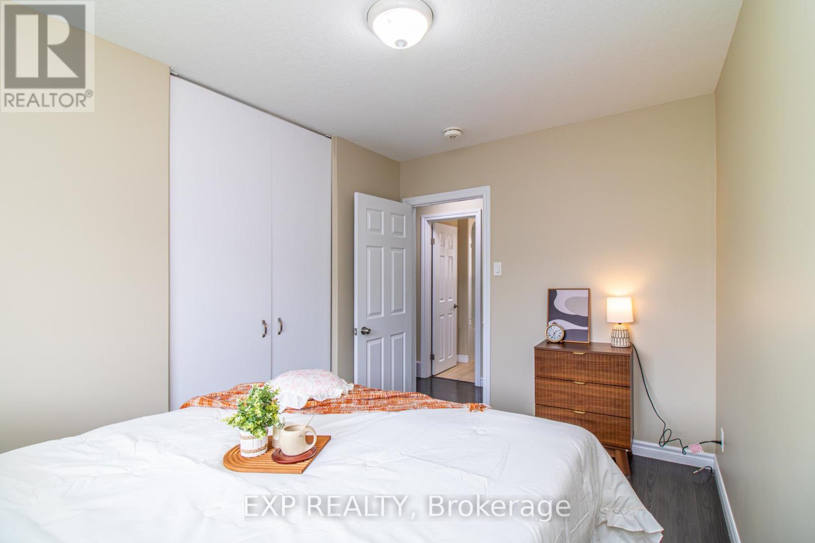 35 Hillsborough Crescent, Kitchener, Ontario  N2E 1J5 - Photo 15 - X13202190