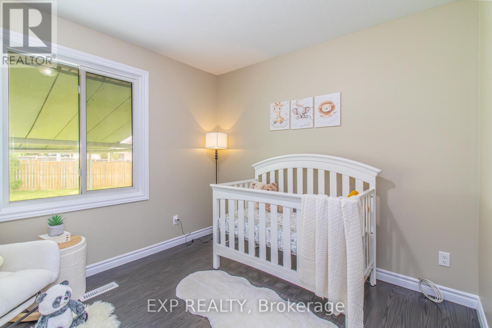 35 Hillsborough Crescent, Kitchener, Ontario  N2E 1J5 - Photo 18 - X13202190