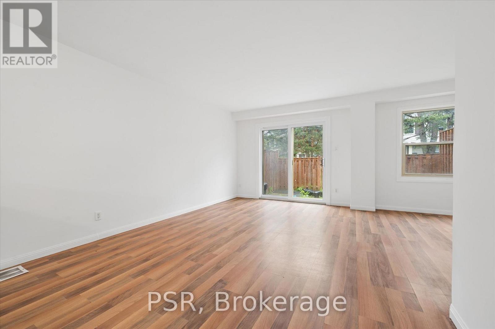 25 Queenston Drive, Kitchener, Ontario  N2B 2T8 - Photo 2 - X13202626