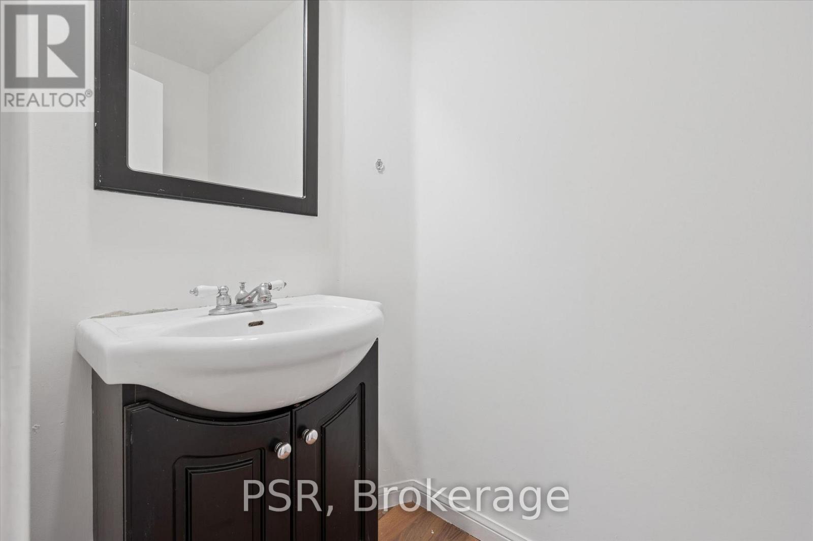 25 Queenston Drive, Kitchener, Ontario  N2B 2T8 - Photo 9 - X13202626