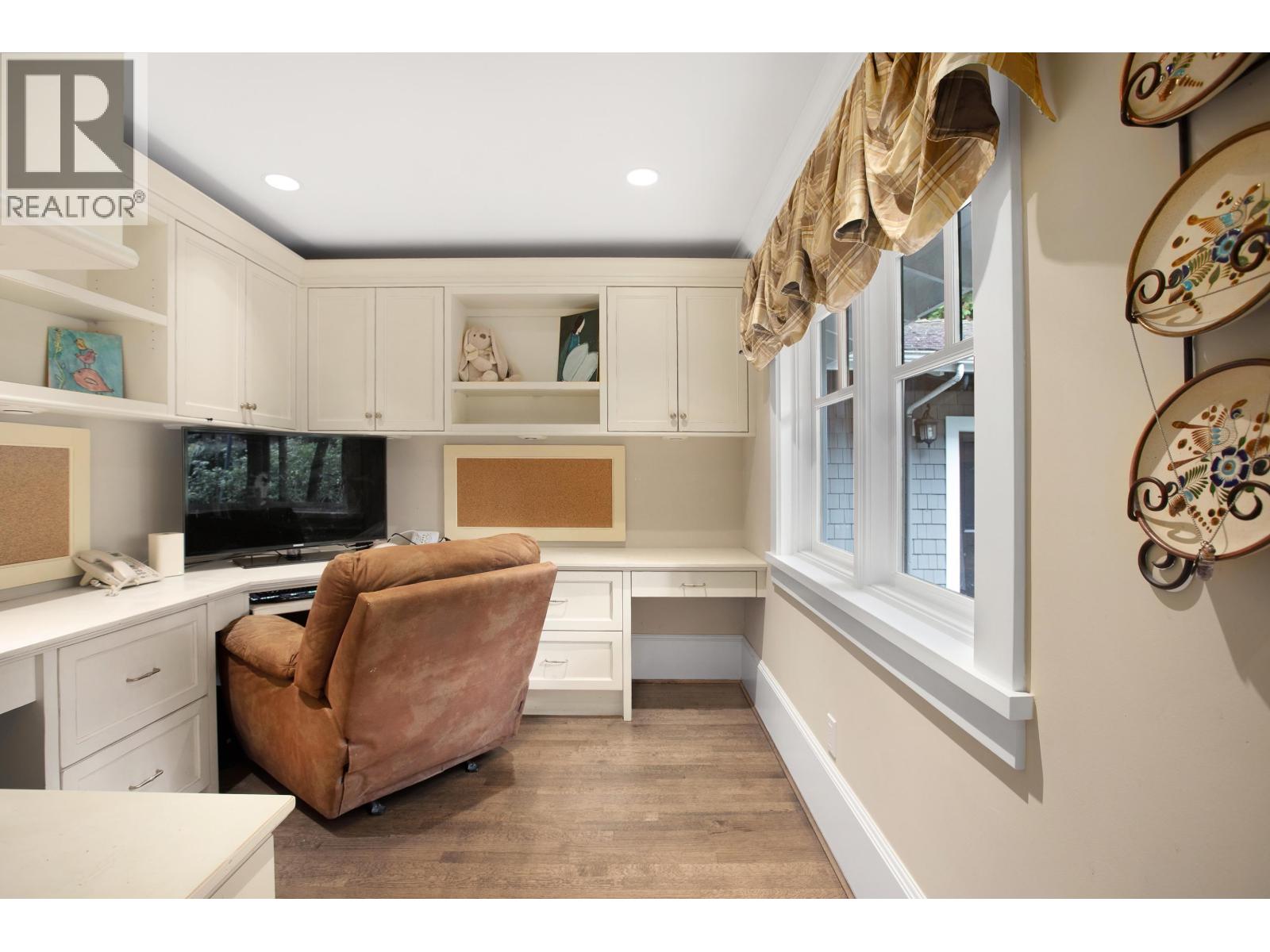 2060 Gisby Street, West Vancouver, British Columbia  V7V 4N3 - Photo 14 - R3128111