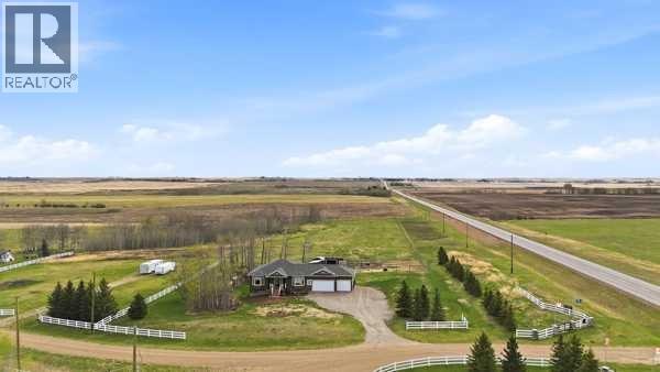 Twp 264056 Hwy 27, Rural Kneehill County, Alberta  T0M 2B0 - Photo 1 - A2314147