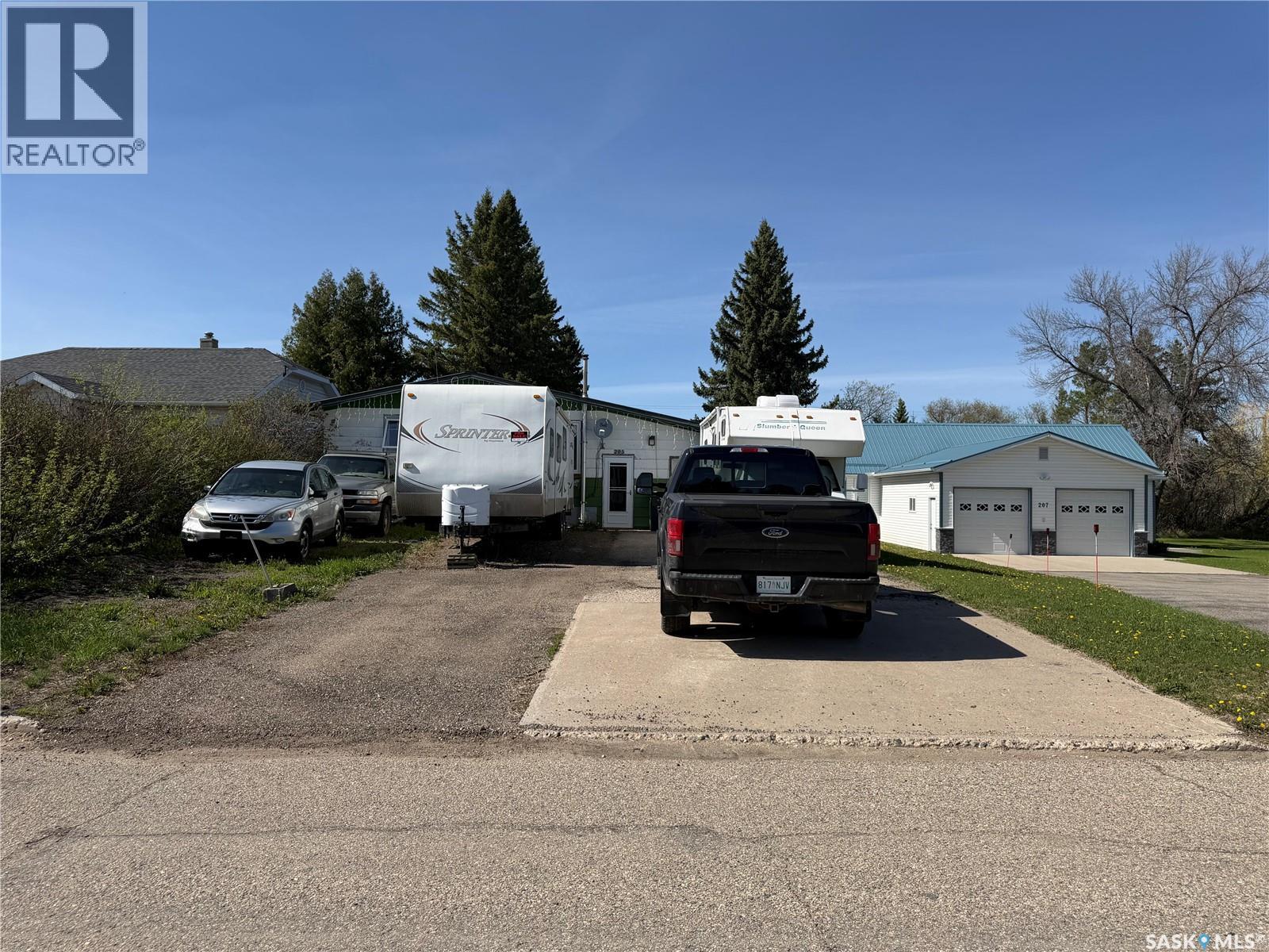 205 Pipestone Avenue, Wawota, Saskatchewan  S0G 5A0 - Photo 1 - SK037267