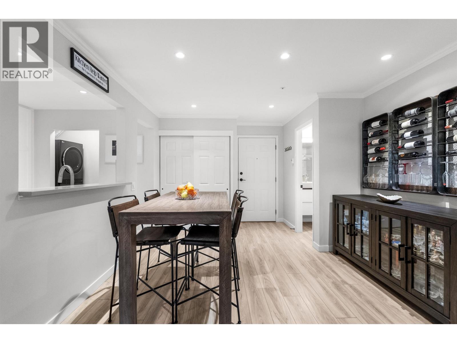 304 5556 14 Avenue, Tsawwassen, British Columbia  V4M 4E7 - Photo 9 - R3128844