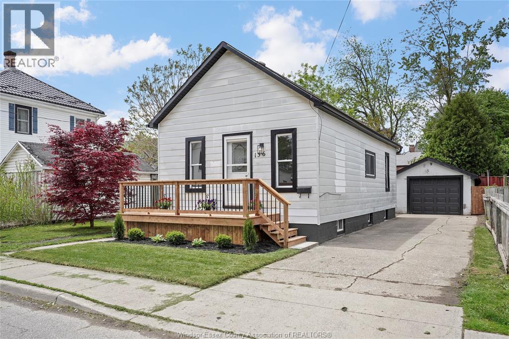 136 Adelaide STREET South, chatham, Ontario