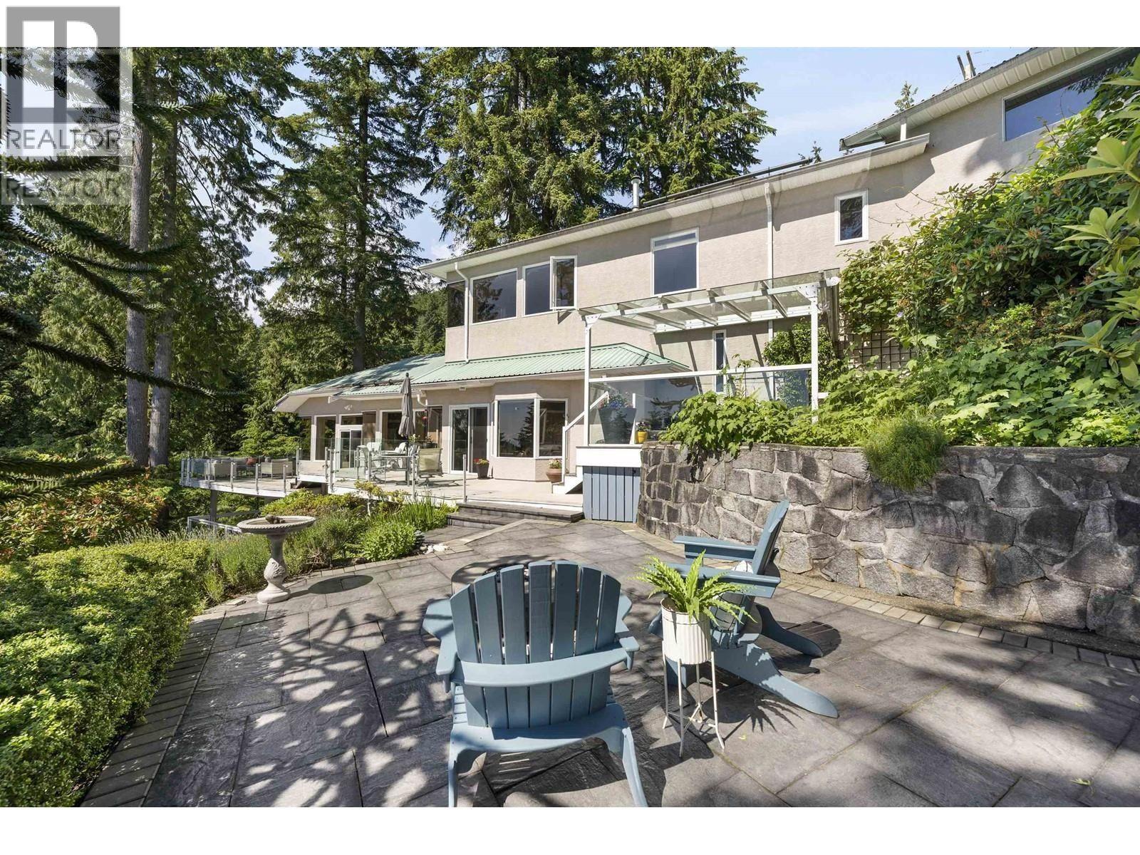 463 Ventura Crescent, North Vancouver, British Columbia  V7N 3G8 - Photo 5 - R3128843