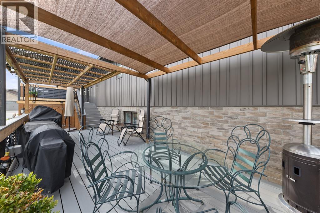 4011 Englehart Drive, Petrolia, Ontario  N0N 1R0 - Photo 9 - 26012229