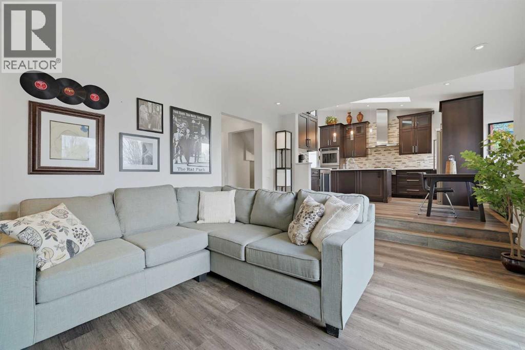 38 Sandpiper Way Nw, Calgary, Alberta  T3K 3C6 - Photo 17 - A2311911