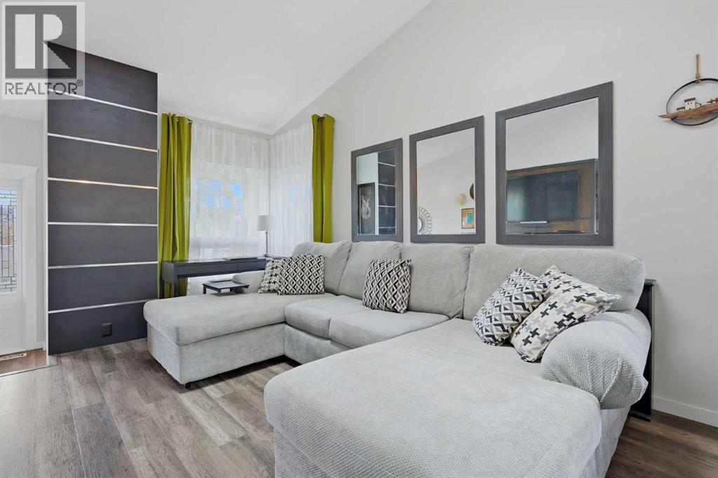 38 Sandpiper Way Nw, Calgary, Alberta  T3K 3C6 - Photo 7 - A2311911