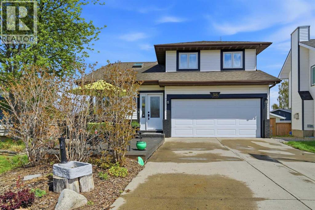 <div class="slider-price">$809,900.00</div><p>38 Sandpiper Way Nw, Calgary, Alberta</p>