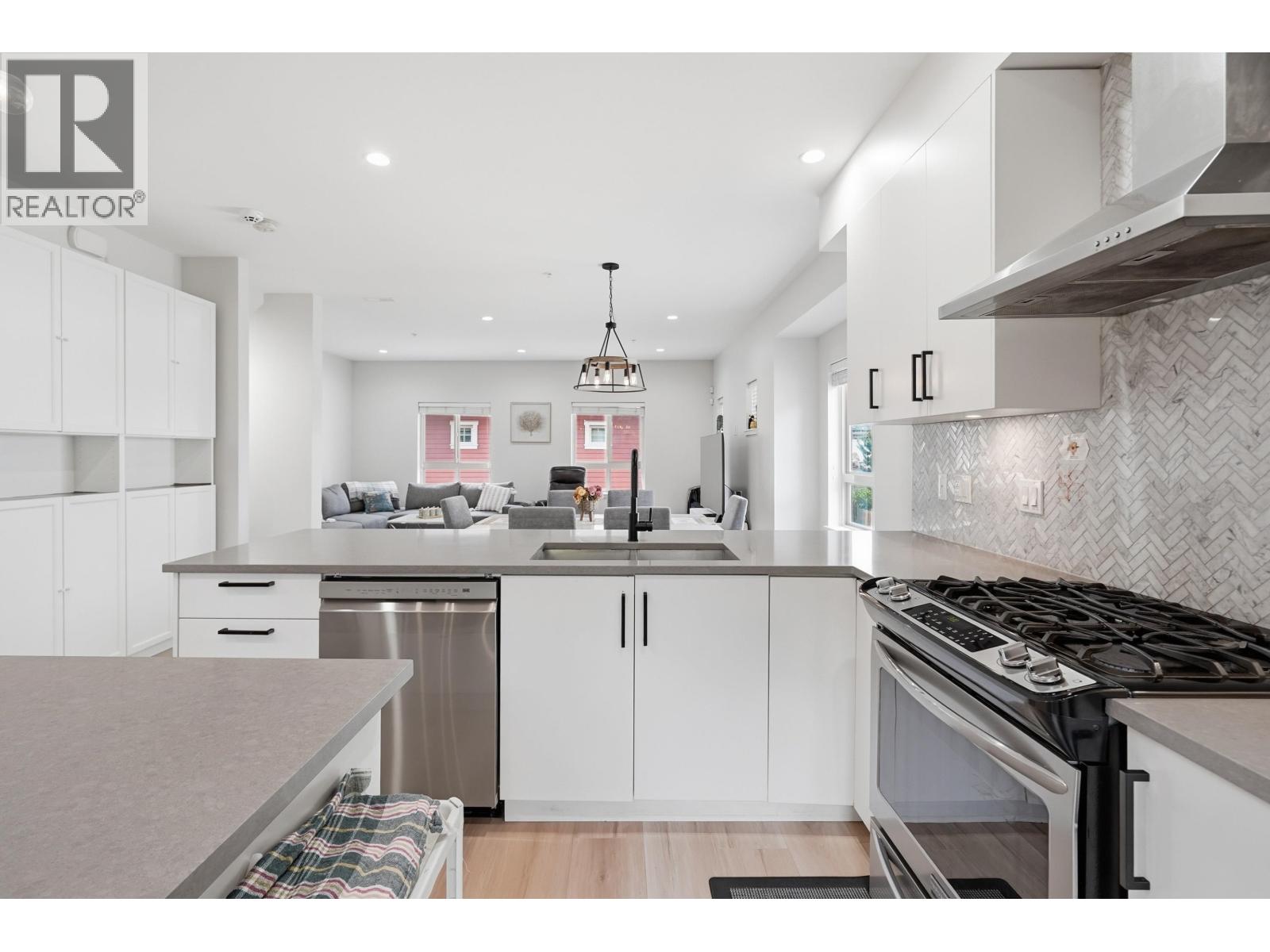 20 843 Ewen Avenue, New Westminster, British Columbia  V3M 0K6 - Photo 7 - R3128027
