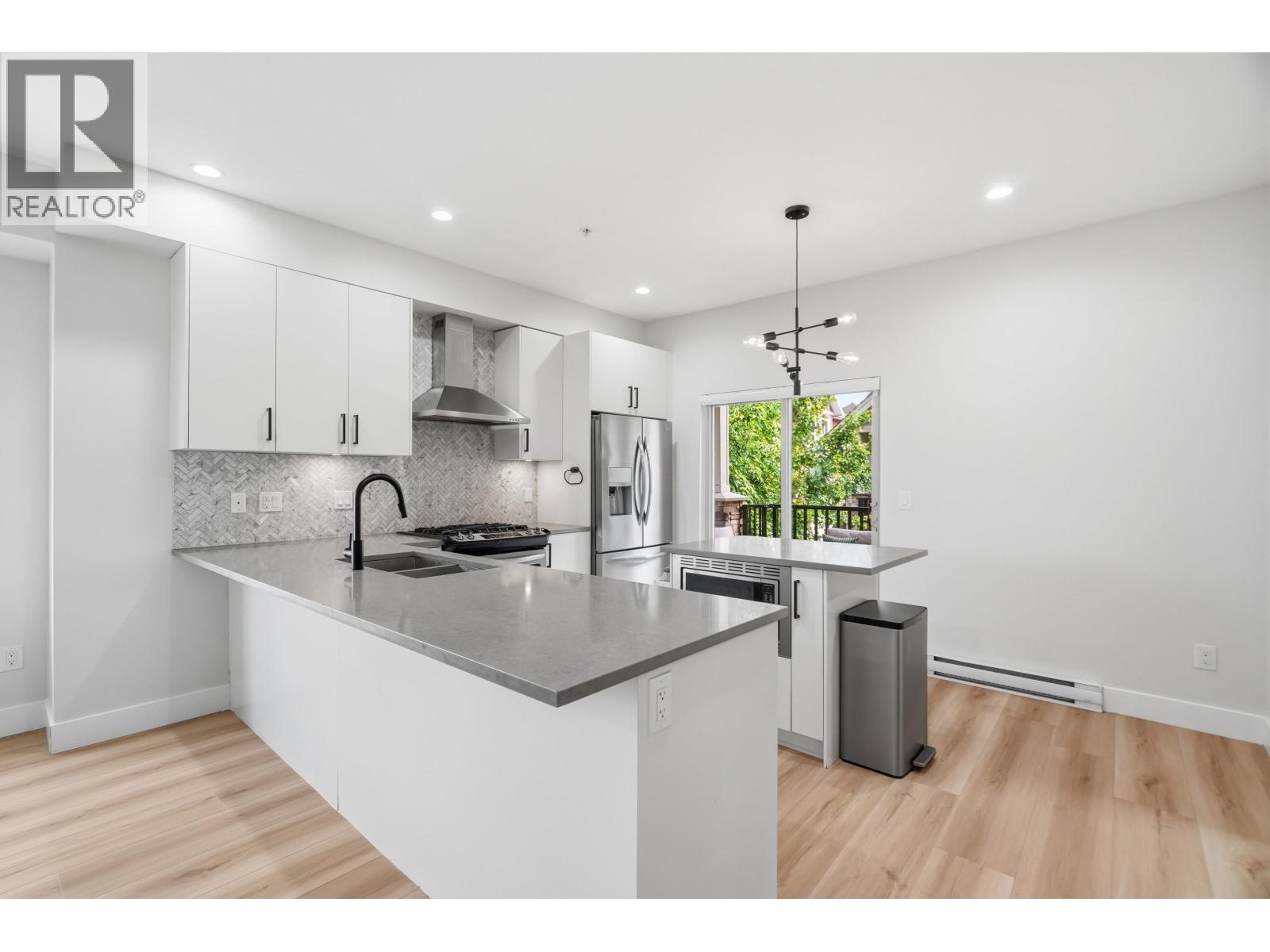 20 843 Ewen Avenue, New Westminster, British Columbia  V3M 0K6 - Photo 5 - R3128027