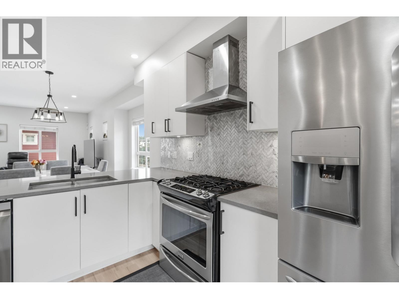 20 843 Ewen Avenue, New Westminster, British Columbia  V3M 0K6 - Photo 8 - R3128027