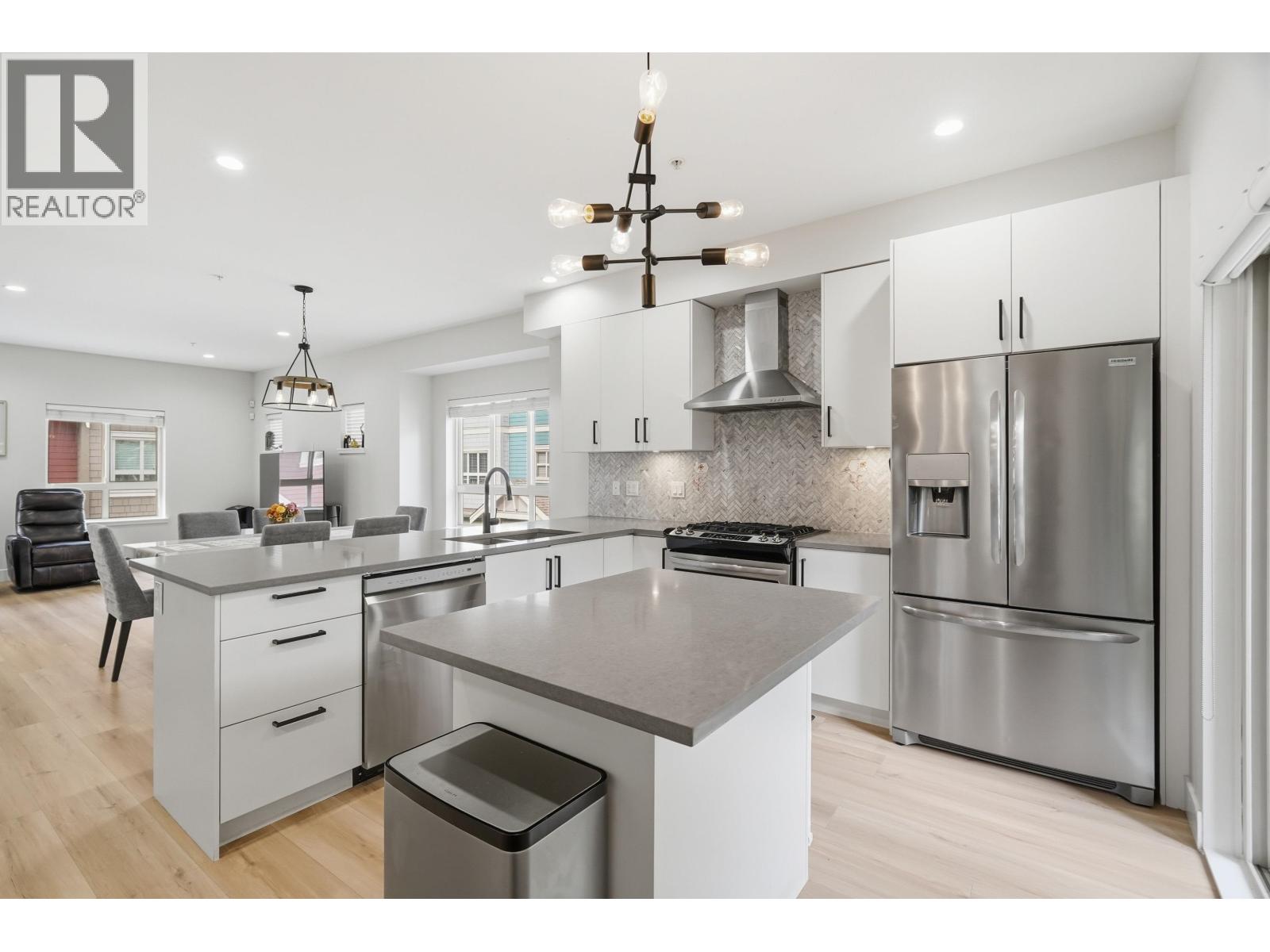 20 843 Ewen Avenue, New Westminster, British Columbia  V3M 0K6 - Photo 4 - R3128027