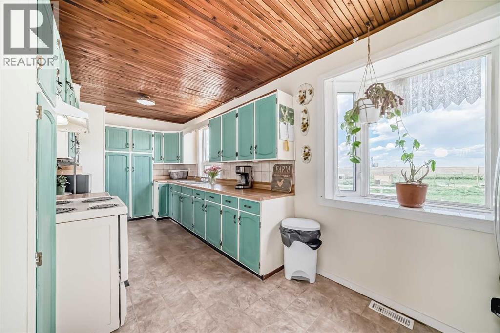 225079 Range Road 245, Rural Wheatland County, Alberta  T1P 0N5 - Photo 5 - A2315272