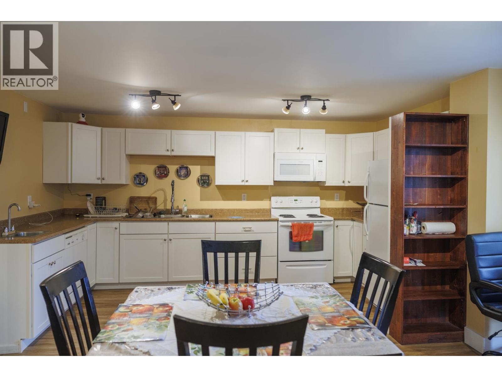 421 Main Street, Mcbride, British Columbia V0J 2E0 - Photo 4 - C8079080