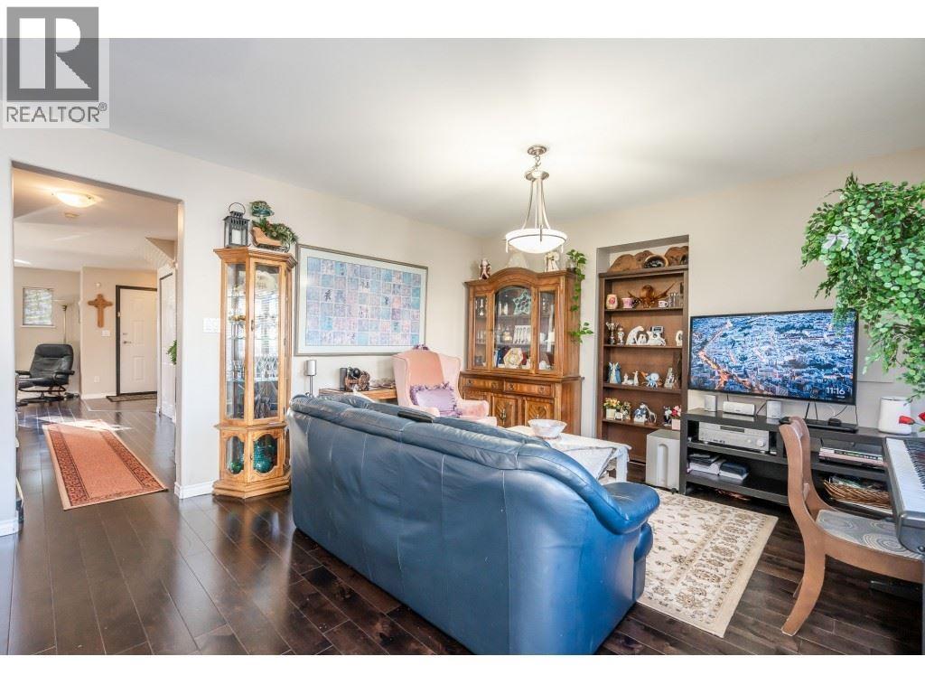 1528 Bond Street, North Vancouver, British Columbia  V7J 1E7 - Photo 6 - R3128833