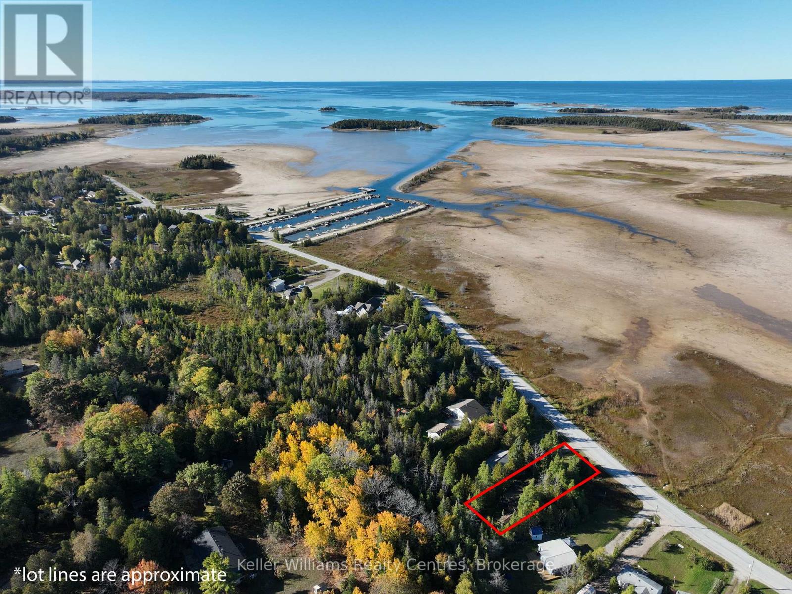 77 Shoreline Avenue, South Bruce Peninsula, Ontario  N0H 2T0 - Photo 35 - X12901538