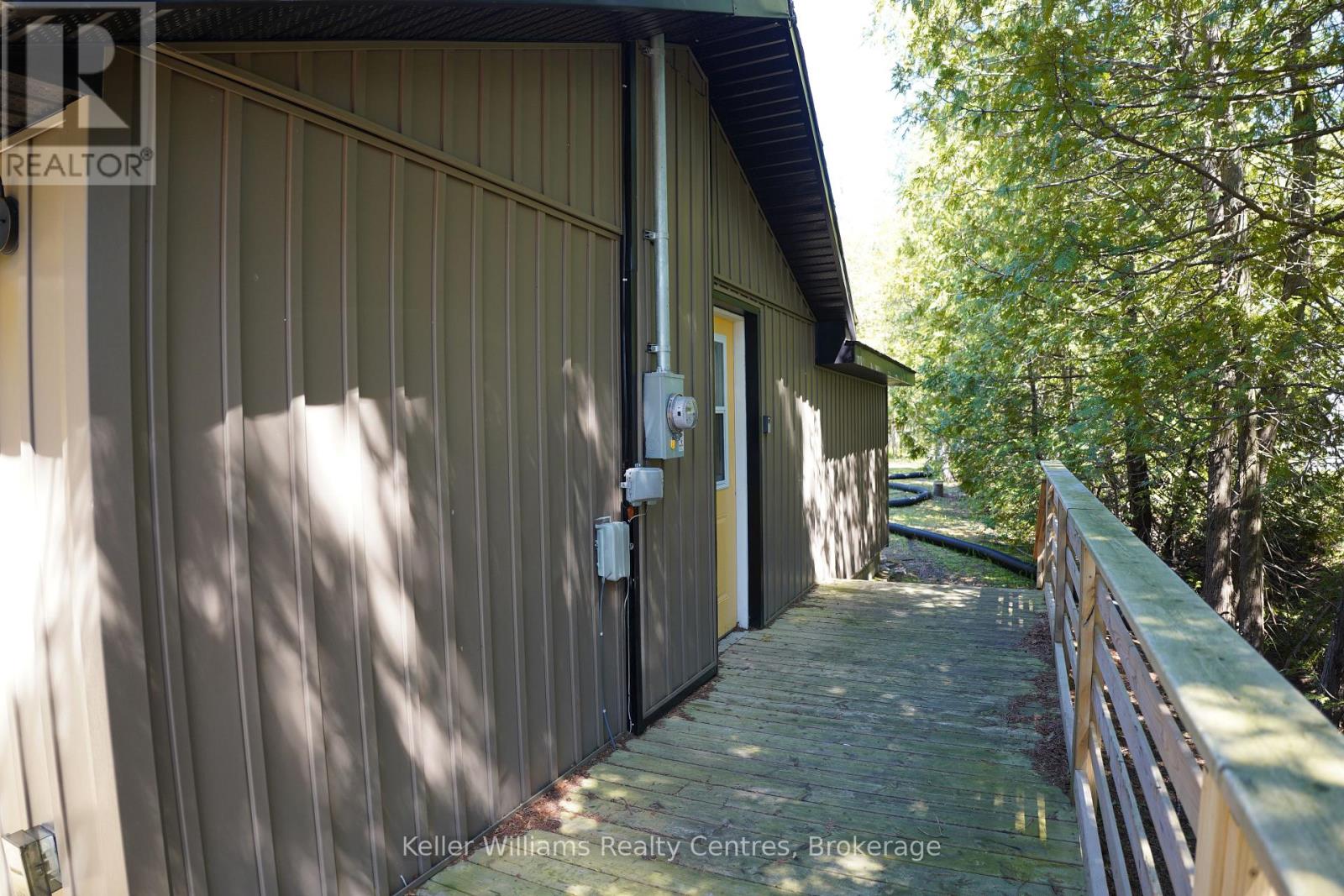 77 Shoreline Avenue, South Bruce Peninsula, Ontario  N0H 2T0 - Photo 8 - X12901538