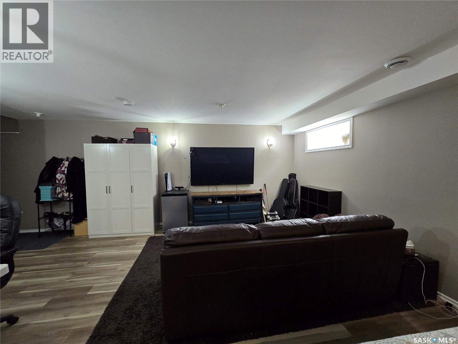610 Barber Crescent, Weyburn, Saskatchewan  S4H 0M9 - Photo 17 - SK037355