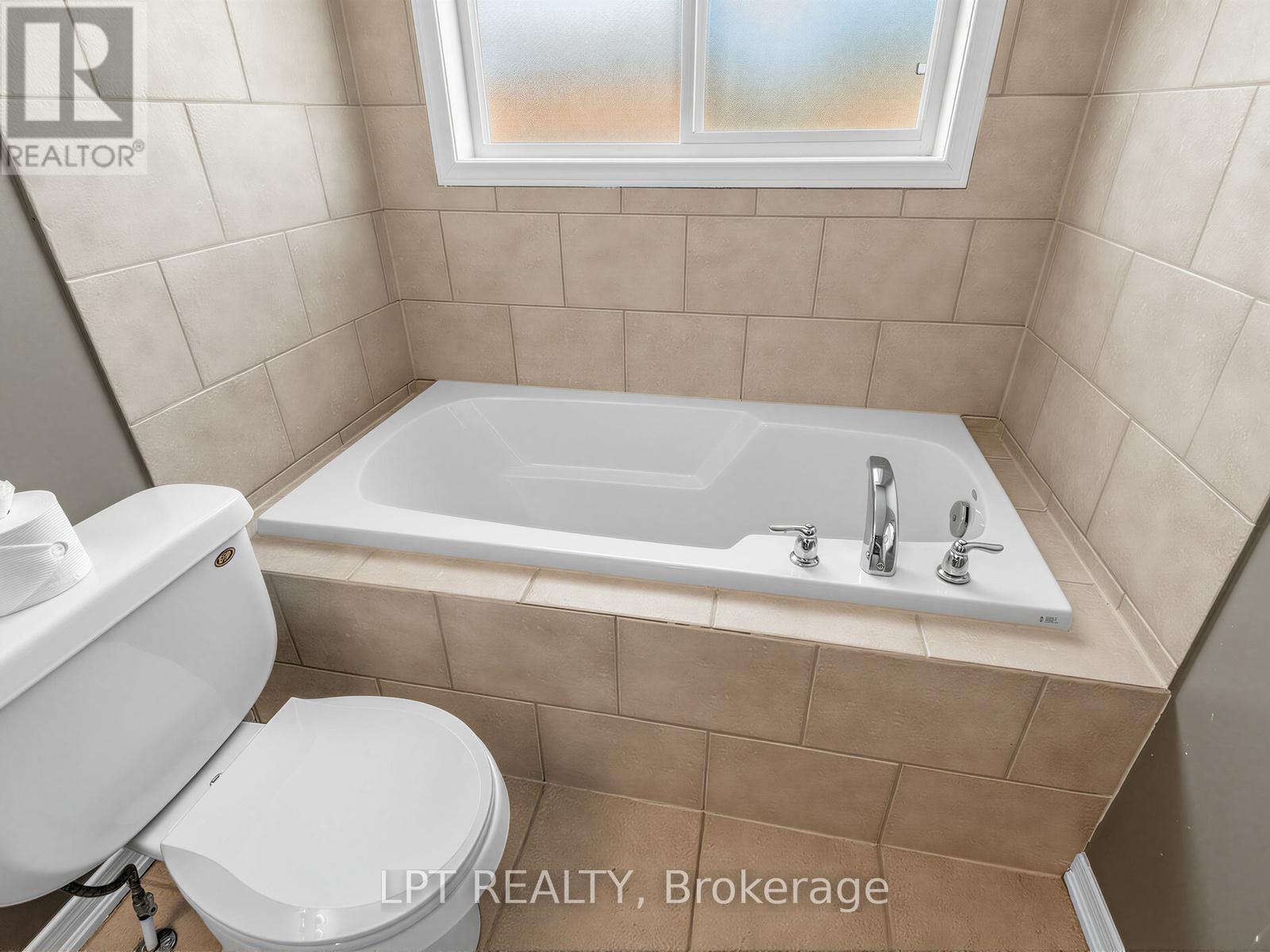 21 Amos Lehman Way, Whitchurch-Stouffville, Ontario  L4A 0J9 - Photo 27 - N13203542