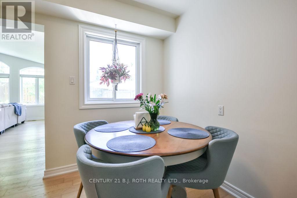 21 Belcourt Avenue, Barrie, Ontario  L4M 4E2 - Photo 16 - S13203506