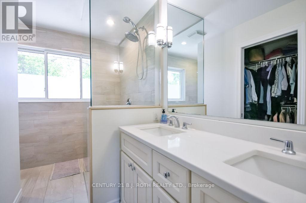 21 Belcourt Avenue, Barrie, Ontario  L4M 4E2 - Photo 21 - S13203506