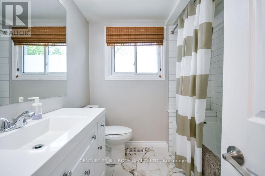 21 Belcourt Avenue, Barrie, Ontario  L4M 4E2 - Photo 27 - S13203506