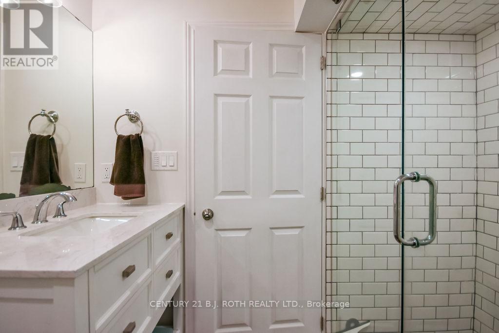 21 Belcourt Avenue, Barrie, Ontario  L4M 4E2 - Photo 34 - S13203506